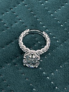 Anillo de Diamante Cultivado en Laboratorio de Oro Blanco de 14k de Diseño Elegante, Joyería Fina Unisex para Compromiso o Promesa - Product Image 5