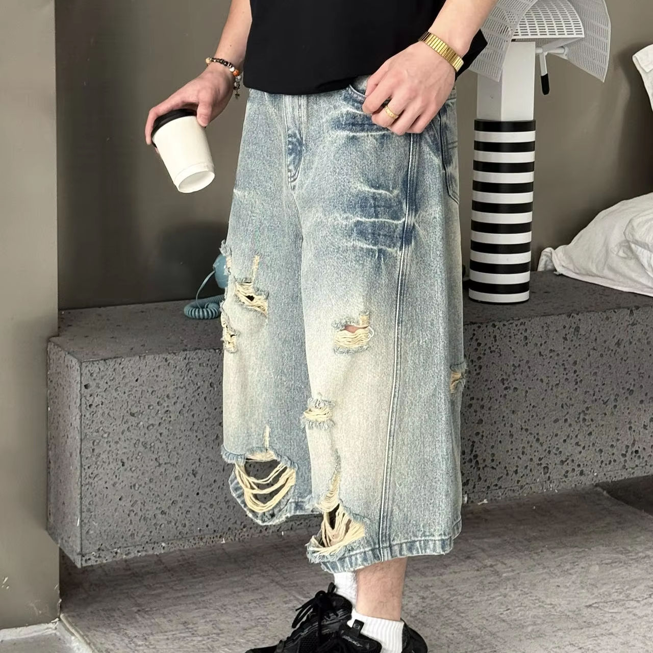 Stylish and Comfortable Women's jean capri jeans for Global Buyers