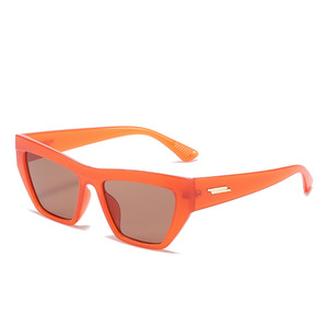 Lunettes de soleil œil de chat tendance pour femmes, monture rouge en PC, protection UV400, verres de classe 2 OG3919 - Product Image 1