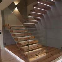 Massive hölzerne schwimmende gerade Treppe Modernes Design Kunden spezifisches Mono-Stringer-Stahl geländer für den Innenbereich Langlebiges Glas für Wohnungen