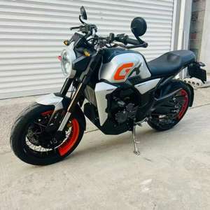 Motocicleta de Alto Rendimiento de 348cc, Monocilíndrica, DOHC, Refrigerada por Agua, Directo de Fábrica, Comparable a un Vehículo Nuevo, Combustible de Gasolina - Product Image 1