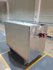 पोर्टेबल स्टेनलेस स्टील और एल्यूमीनियम चार-पहिया इलेक्ट्रिक ट्रॉली 400 डब्ल्यू मोटर फोल्डेबल स्टेकबल स्टैकेबल कार्ट औद्योगिक उपयोग - Product Image 3