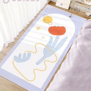 พรมลายดอกไม้สำหรับตกแต่งห้องนอนเด็ก ทำจากเส้นใยโพลีเอสเตอร์ - Product Image 3