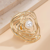 Grandes Bagues en Métal avec Perles pour Femme, Bagues de Doigt Empilables Tendance de Créateur, Accessoires de Main Féminins, Bijoux de Mode Cadeau 2024