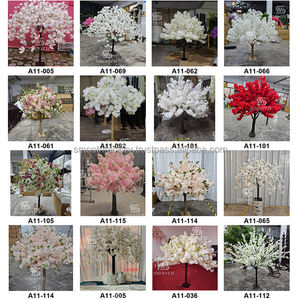 Árbol de Flores Artificiales de Cerezo Blanco Personalizable LEDA, Centro de Mesa para Bodas y Eventos - Product Image 5