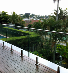 Balustrade de balcon en <span class=keywords><strong>verre</strong></span> sans cadre ST City View | Rail en <span class=keywords><strong>verre</strong></span> trempé transparent avec rail supérieur en aluminium pour terrasses urbaines - Product Image 3