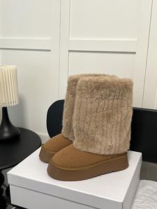 High-quality fashionable women's leather <b>boots</b> - new thick-<b>soled</b> snow <b>boots</b> with a woolen warm outer cover - Product Image 2