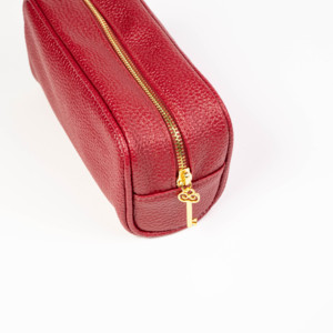 BSCI Factory Luxury Leather Bag Fashion Style <b>Makeup</b> Storage <b>Case</b> Zipper Closure Customizable Logo/Size Red/Custom Color OEM/ODM - Product Image 5