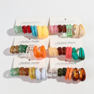 Yeni Trend abartılı C şekli çok renkli küpe montaj kadınlar için basit akrilik çember küpe seti - Product Image 1