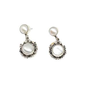 ต่างหูเงินแท้ 925 ประดับมุกน้ำจืดสำหรับผู้หญิง เครื่องประดับที่มีสไตล์และสง่างามสำหรับงานแต่งงาน งานปาร์ตี้ ของขวัญ และการสวมใส่ในชีวิตประจำวัน - Product Image 2