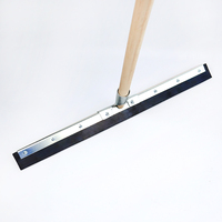 Racloir à sol industriel Essuie-glace à profil souple avec poignée en caoutchouc, plastique et acier pour le nettoyage des sols de cuisine 24 ''Heavy-Duty