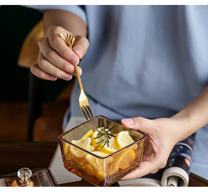 Boîte <span class=keywords><strong>de</strong></span> séparation <span class=keywords><strong>en</strong></span> bambou et bois Ingrédients <span class=keywords><strong>de</strong></span> collation aux fruits secs du Nouvel An Sauce à tremper <span class=keywords><strong>en</strong></span> <span class=keywords><strong>verre</strong></span> <span class=keywords><strong>Plat</strong></span> à condiments - Product Image 4