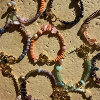 Pulsera de Piedras Preciosas Naturales y Perlas de Agua Dulce con Diseño de Cierre Elegante, Joyería con Cuentas para Mujer, Moda Única y Atractiva