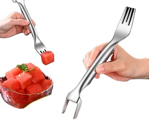 Fourchette à pastèque 2 en 1, trancheuse, coupe-fruits multifonction pour l'été, couteau à pastèque en acier inoxydable, fourchette à pastèque, coupe-pastèque, chaud - Product Image 1