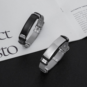 Pulsera de Acero de Titanio Zhuolin C11 Negra y Plateada Ajustable Unisex Elegante Joyería para el Día a Día - Product Image 3