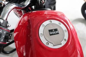 Motocyclettes électriques haute performance 3000W et scooters électriques puissants pour adultes avec batteries au lithium disponibles à la vente. - Product Image 4