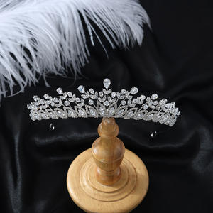 Romántico lujo banquete princesa CZ circón <span class=keywords><strong>coronas</strong></span> plateado boda dama <span class=keywords><strong>de</strong></span> honor nupcial tiaras - Product Image 2
