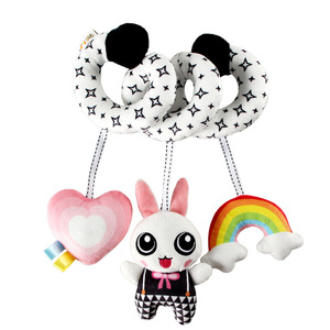 Juguetes <span class=keywords><strong>para</strong></span> cochecito Wgite y Black Plush Kid Crib Música móvil <span class=keywords><strong>BB</strong></span> Squeaker Bed Juguete colgante Animal relleno Sonajero BabyToy Regalo - Product Image 3