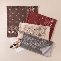 Selendang Persegi Motif Paisley 108*108cm 90% Poliester 10% Wol Wanita Retro Rumbai Elegan Selendang Besar Persegi Hadiah