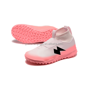 Chaussures de football pour élèves du collège, vente chaude, pointures 30-35EU, printemps-été, terrain synthétique, crampons antidérapants, chaussures de futsal d'entraînement pour enfants - Product Image 1