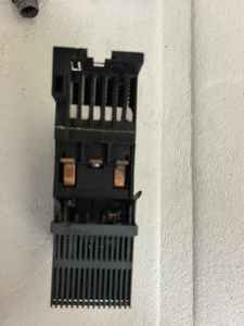 มอเตอร์ซอฟต์สตาร์ทเตอร์ 3RW3038-1BB04 37kW 72A 400V 3 เฟส 50/60Hz ควบคุมอัตโนมัติ โซลิดสเตท ควบคุมแรงดันไฟฟ้า จำกัดกระแสไฟฟ้า ปั๊ม - Product Image 2