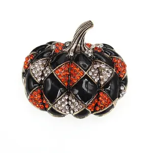 Perhiasan mode Halloween oranye/labu Enamel kuning untuk hadiah aksesori pakaian bros berlian imitasi Halloween