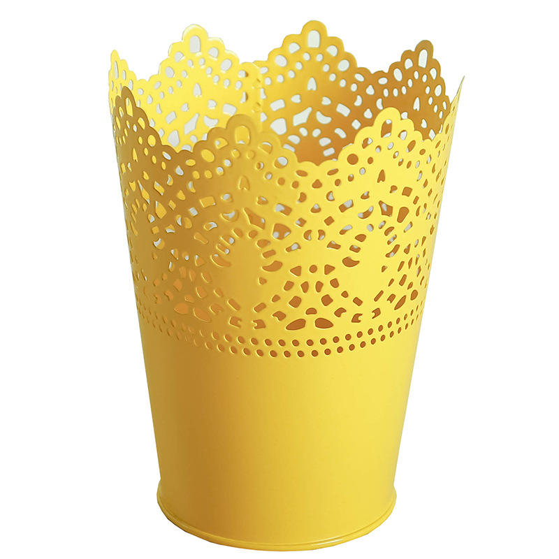 Petite bouche de fleur jaune