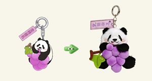 Nuevo Peluche <span class=keywords><strong>de</strong></span> Panda <span class=keywords><strong>de</strong></span> Alta Calidad <span class=keywords><strong>de</strong></span> 4 Pulgadas, Relleno <span class=keywords><strong>de</strong></span> Algodón PP Suave, con Uvas, Mascota <span class=keywords><strong>de</strong></span> la Suerte, Adorno para Mochila Escolar, Regalo para Exámenes - Product Image 5