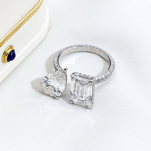 Bague pour femme Messi Jewelry MSR-2030 PT950 avec diamant de laboratoire et émeraude en forme de poire - Product Image 2