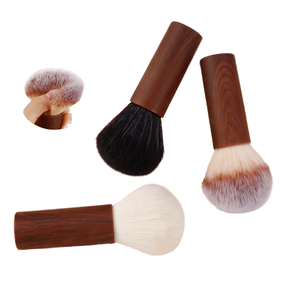 Cepillo para Polvo de Uñas de Madera de Nogal, con Cerdas Suaves de Nailon, Herramienta de Limpieza para Manicura y Pedicura - Product Image 4