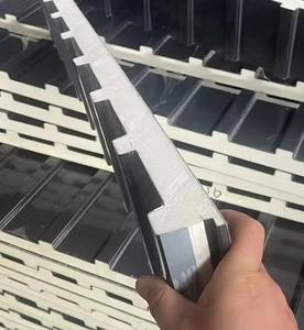 แผ่น<span class=keywords><strong>หลังคา</strong></span>แซนวิช PU <span class=keywords><strong>กัน</strong></span>ไฟ <span class=keywords><strong>กัน</strong></span>น้ำ ฉนวน<span class=keywords><strong>กัน</strong></span><span class=keywords><strong>ความ</strong></span><span class=keywords><strong>ร้อน</strong></span>อย่างดี แผ่น<span class=keywords><strong>หลังคา</strong></span>อลูมิเนียม<span class=keywords><strong>ล</strong></span>ายกระเบื้อง สำหรับบ้าน วิ<span class=keywords><strong>ล</strong></span><span class=keywords><strong>ล</strong></span>่า <span class=keywords><strong>หลังคา</strong></span>โลหะ - Product Image 3