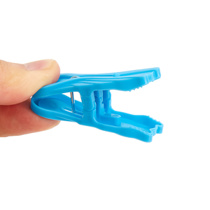 Clips <span class=keywords><strong>de</strong></span> serviette <span class=keywords><strong>de</strong></span> <span class=keywords><strong>plage</strong></span> <span class=keywords><strong>pour</strong></span> grande couleur OEM fil en plastique poignée douce Clip <span class=keywords><strong>de</strong></span> couette antidérapant solide - Product Image 6