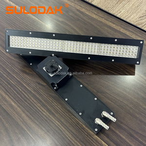 Hochleistungs-Medizinisches <span class=keywords><strong>UV</strong></span>-LED-Härtungssystem 2400W 395nm Wassergekühlt Schnelle Aushärtung von <span class=keywords><strong>UV</strong></span>-Kleber Tinte Harz Farben - Product Image 4