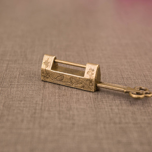 2408 guxiang mini antique <span class=keywords><strong>pie</strong></span> serrure petite tête pour faire <span class=keywords><strong>vieille</strong></span> boîte pad croix ouverte rétro cuivre meubles anciens - Product Image 4