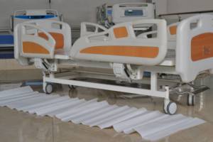 Cama Hospitalaria Multifuncional Ginee Medical con Función de Sentado y Reclinado, Elevación de Piernas con un Solo Botón, para Uso Doméstico - Product Image 5