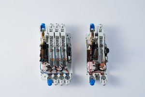 Disjoncteur JUNW 2P/4P monophasé/<span class=keywords><strong>triphasé</strong></span> PG 5/15A 300mA 500mA Disjoncteur différentiel bipolaire - Product Image 4