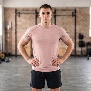 Ensemble de sport à séchage rapide pour hommes et femmes, avec logo personnalisé, respirant, pour la gym, le fitness, l'entraînement, t-shirt et short, tenue de sport - Product Image 2