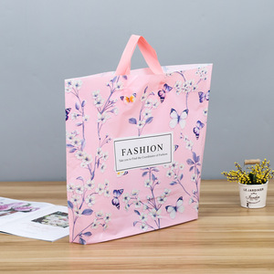Sac en plastique recyclable HDPE à fond carré et poignée boucle, design exclusif pour collectifs d'artisans locaux, sac cadeau personnalisé - Product Image 1