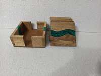 Ensemble de sous-verres en bois faits à la main, design rectangulaire moderne avec incrustation en résine turquoise, accessoire de décoration de table