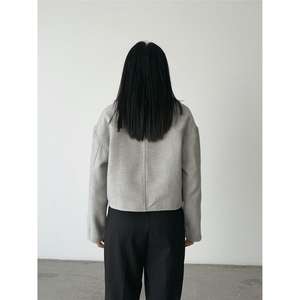 Chaqueta Corta de Cachemira Gris Extra Grande con Cierre Frontal, Capucha con Bordado, Estilo Bomber Varsity, Poliéster Sólido, Talla XL para Otoño y Primavera - Product Image 6