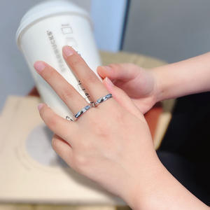 Le coppie Complete di Lucine promettono un Set di anelli con design coordinato - Product Image 5