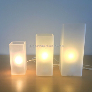 Hot Sale Axit Trong Suốt <span class=keywords><strong>Frosted</strong></span> <span class=keywords><strong>Glass</strong></span> Cube Đèn Bóng Đèn Bàn - Product Image 1