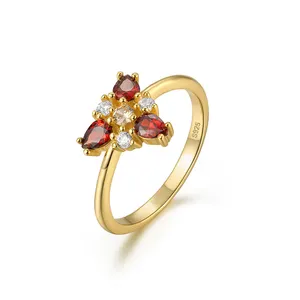 Charming S925 Sterling Silver Triangle Diamond-Set Design, Stylish Jewelry, Mini Creative Flower Bouquet Ring