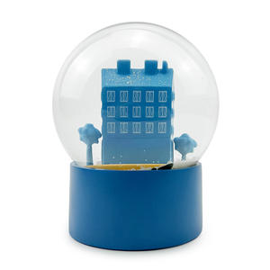 Esculpida a mano Francia París recuerdo agua globo cristal nieve bola resina Castillo nieve globo - Product Image 2