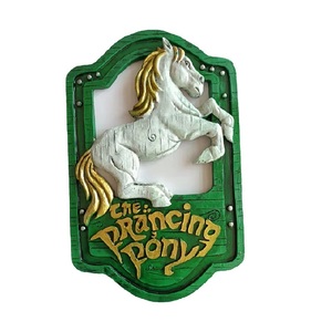 Letrero de Resina para Taberna con Diseño de <span class=keywords><strong>Caballo</strong></span> Medieval, Placa de Pared Pintada a Mano, Decoración Rústica para Posada, Arte Vintage para Hogar, Bar o Pub - Product Image 1