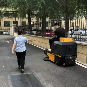 Efficiency Electric Floor Sweeper For Park And Outdoor Area