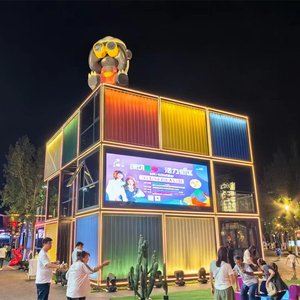 Tienda Móvil Personalizable LDYZ con Estructura de Acero y Contenedor para Cafetería, Diseño Impermeable, Instalación Rápida, Uso Exterior - Product Image 1