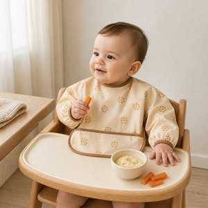 Vente d'usine : Bavoirs en tissu imperméables personnalisés pour bébé, protection intégrale avec poche pour les repas - Product Image 3
