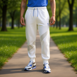 Pantalones Deportivos Nike Sportswear Swoosh Tech Fleece para Hombre, Color Sail Light Bone, Disponibles en Talla Mediana para Adultos - Product Image 2