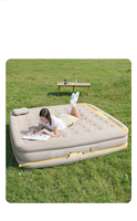 Matelas de Camping Gonflable avec Pompe Intégrée, Matelas Gonflant Surface Améliorée, Tapis Portable, Lit Gonflable pour Extérieur Intérieur